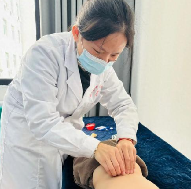 小儿推拿班